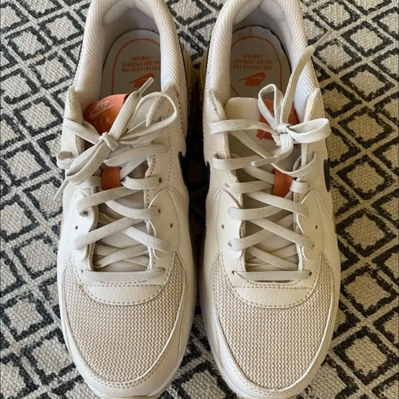 Nike Air Max Sneakers - size 10 - Picture 3 of 4